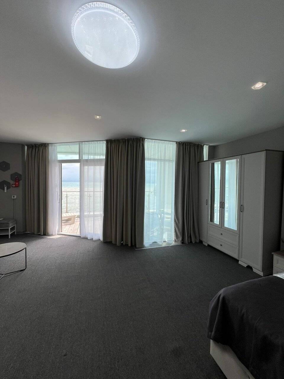 Фотографии номера Улучшенный номер-студия в Гостинице Санремо Сочи