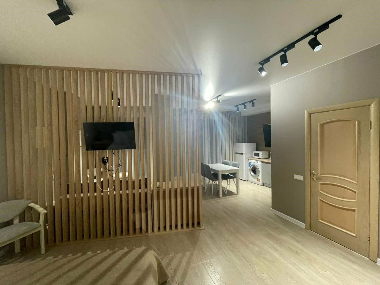 Фотографии номера Улучшенный двухместный номер с 1 кроватью в Гостинице Санремо Сочи