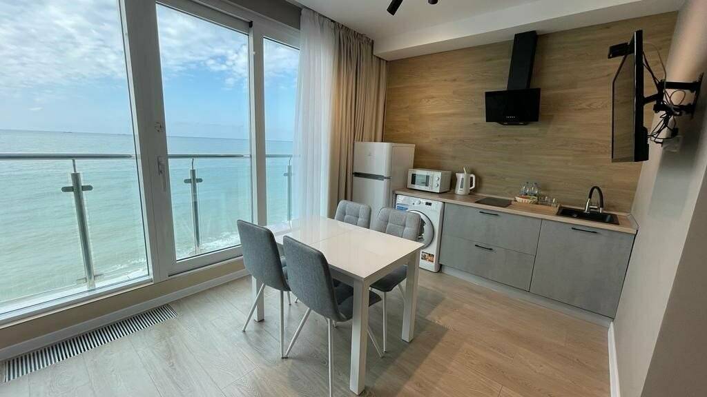 Фотографии номера Улучшенный двухместный номер с 1 кроватью в Гостинице Санремо Сочи