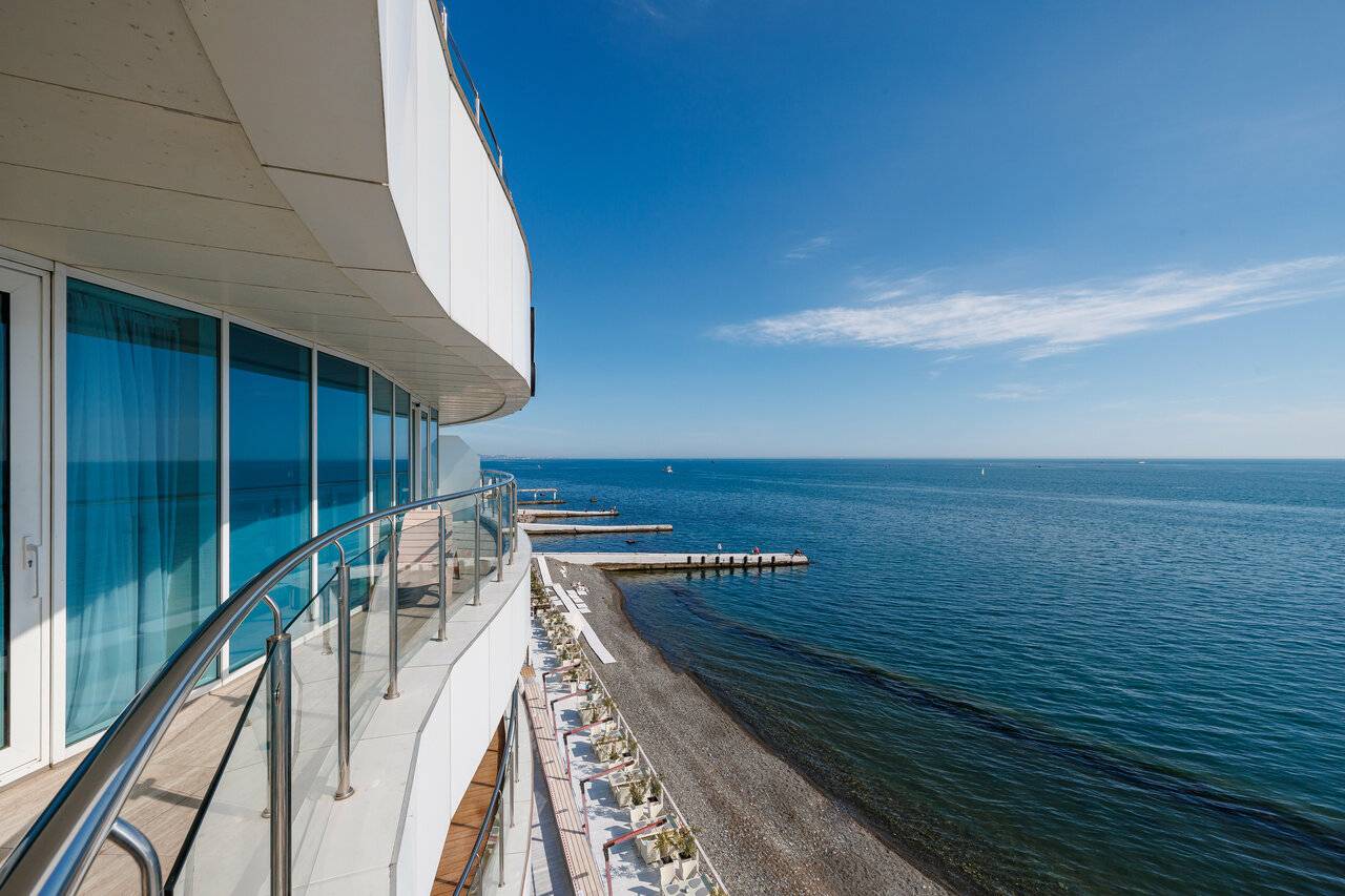 Фотографии номера Улучшенные апартаменты в Гостинице Санремо Сочи